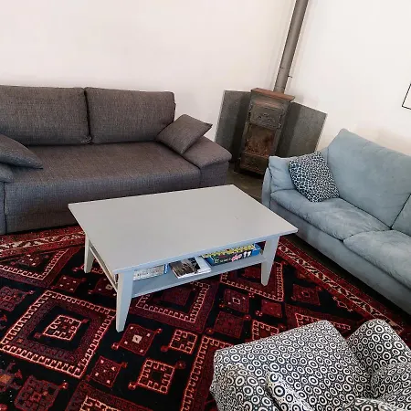 Alpen Loft شقة *